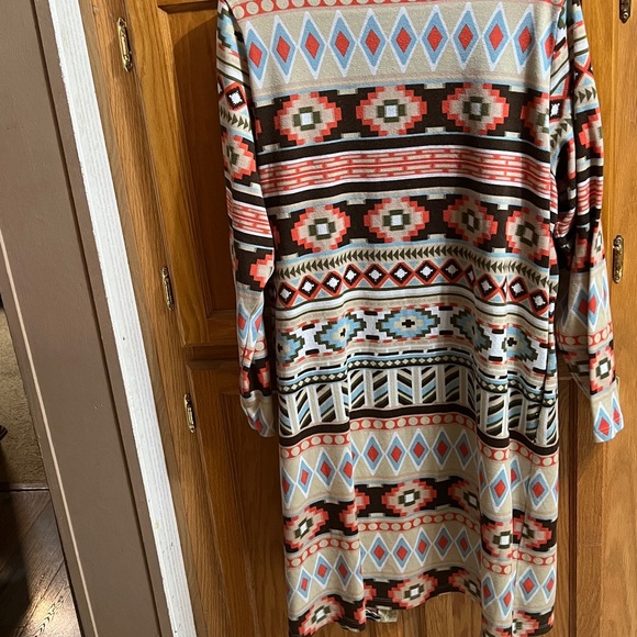 Sunshine and Rodeo 2XL long cardigan. Aztec print. Light weight - Picture 6 of 7